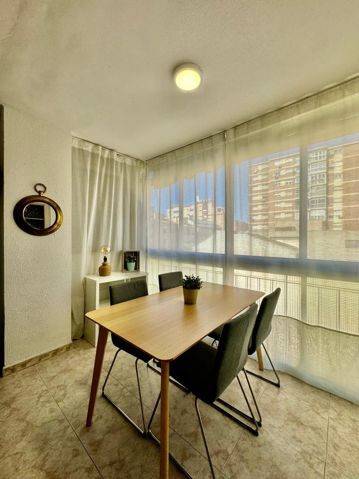Acogedor Apartamento En Malaga Bagian luar foto